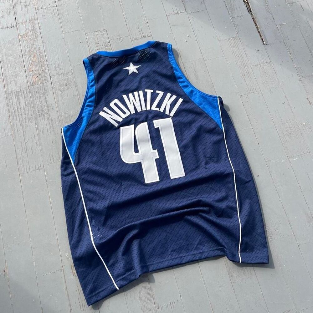Vintage Nike Team Dallas Mavericks Dirk Nowitzki Basketball Jersey